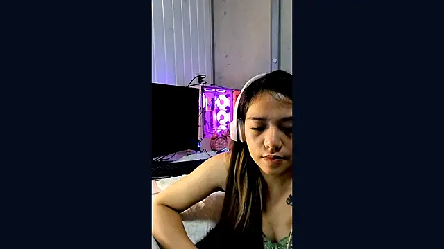 CassaundraWhitehead online show from June 2026 10:14:01 PM