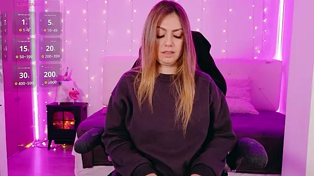 LindaWhite  online show from February 2026 09:58:02 PM