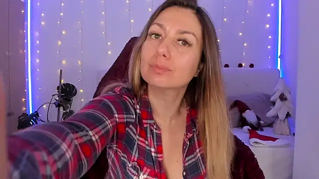 LindaWhite  online show from December 2025 04:27:01 PM