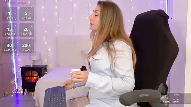 LindaWhite  online show from January 2026 04:54:02 PM