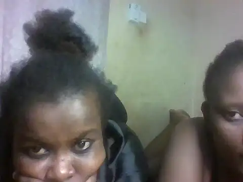 Snapshot of Hotsexy_caramel chatting on May 2026 02:01:01 PM Hotsexy caramel online show from May 2026 02:01:01 PM