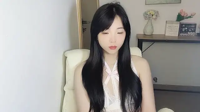 Louise-3 online show from July 2026 10:14:01 AM