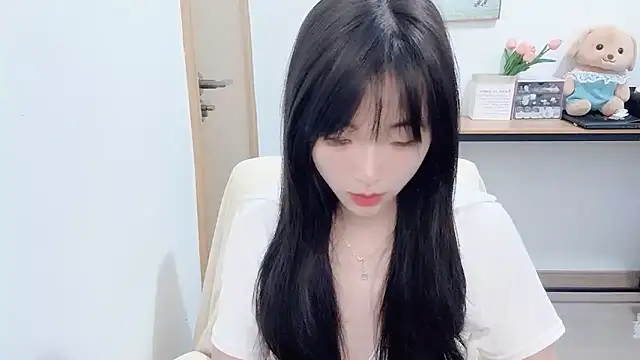 Louise-3 online show from July 2026 10:11:02 AM