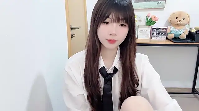 Louise-3 online show from June 2026 05:34:01 PM