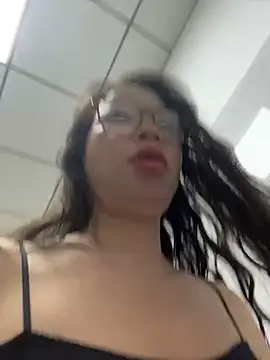 Snapshot of honghong_mother chatting on July 2026 07:23:02 AM honghong mother online show from July 2026 07:23:02 AM