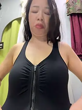 Snapshot of honghong_mother chatting on June 2026 01:03:01 AM honghong mother online show from June 2026 01:03:01 AM