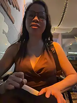 Snapshot of honghong_mother chatting on July 2026 03:03:02 PM honghong mother online show from July 2026 03:03:02 PM