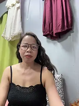 Snapshot of honghong_mother chatting on June 2026 01:00:01 AM honghong mother online show from June 2026 01:00:01 AM