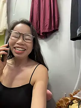 Snapshot of honghong_mother chatting on June 2026 09:14:01 AM honghong mother online show from June 2026 09:14:01 AM