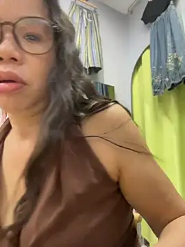 Snapshot of honghong_mother chatting on July 2026 12:12:02 PM honghong mother online show from July 2026 12:12:02 PM