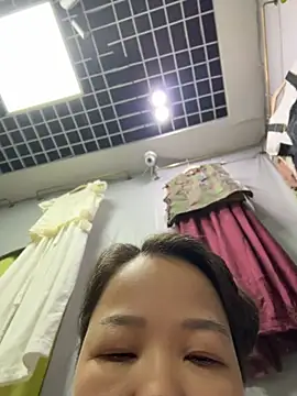 Snapshot of honghong_mother chatting on June 2026 12:27:01 AM honghong mother online show from June 2026 12:27:01 AM