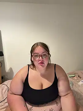 LillyMaexx online show from June 2026 10:04:01 PM