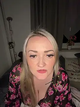 Snapshot of Alex-Blond chatting on June 2026 08:39:01 PM Alex-Blond online show from June 2026 08:39:01 PM