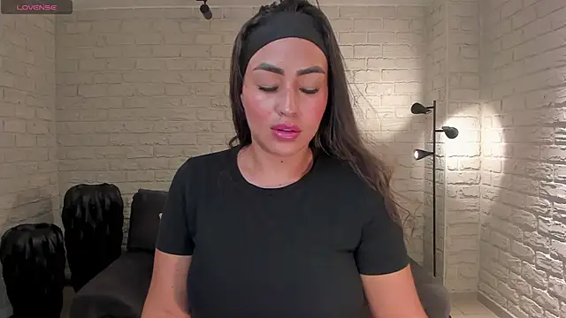 VictoriaBennetX online show from July 2026 07:53:02 PM