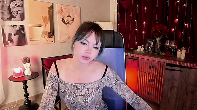 Snapshot of La_lilith chatting on June 2026 01:10:02 AM La lilith online show from June 2026 01:10:02 AM