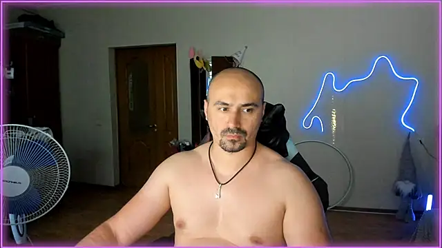 Snapshot of -SexyDaddy- chatting on June 2026 04:17:02 PM -SexyDaddy- online show from June 2026 04:17:02 PM