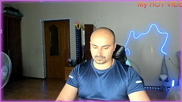 Snapshot of -SexyDaddy- chatting on June 2026 04:45:02 PM -SexyDaddy- online show from June 2026 04:45:02 PM