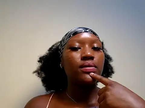 sexyroznnah online show from June 2026 09:20:01 PM