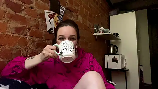 DaliLove online show from May 2026 05:40:02 PM