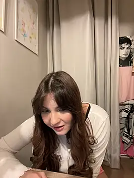 Reilbellll online show from June 2026 08:02:01 PM