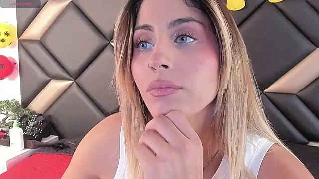 AdrianaHarlow online show from July 2026 04:24:01 PM