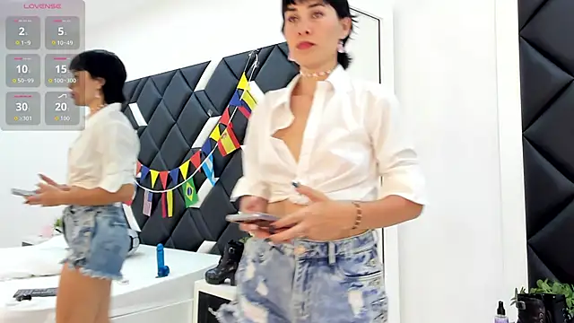 CarlaLinares online show from June 2026 07:52:02 PM