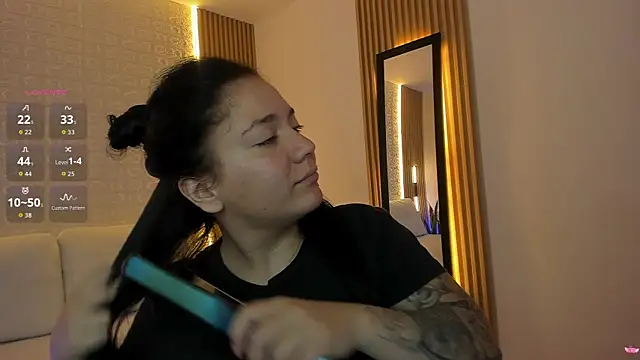 Snapshot of rebecaa_grey chatting on June 2026 02:45:02 PM rebecaa grey online show from June 2026 02:45:02 PM