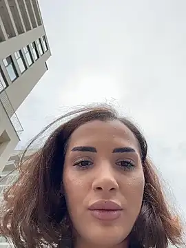 chloenyx online show from June 2026 01:00:01 PM