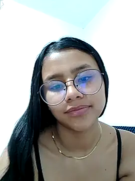 Snapshot of Sofielovee-01 chatting on July 2026 01:12:01 PM Sofielovee-01 online show from July 2026 01:12:01 PM