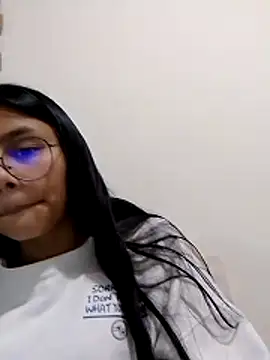 Snapshot of Sofielovee-01 chatting on June 2026 01:18:01 AM Sofielovee-01 online show from June 2026 01:18:01 AM