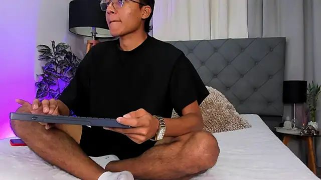 Snapshot of Camilo_Santoss chatting on June 2026 12:50:01 PM Camilo Santoss online show from June 2026 12:50:01 PM