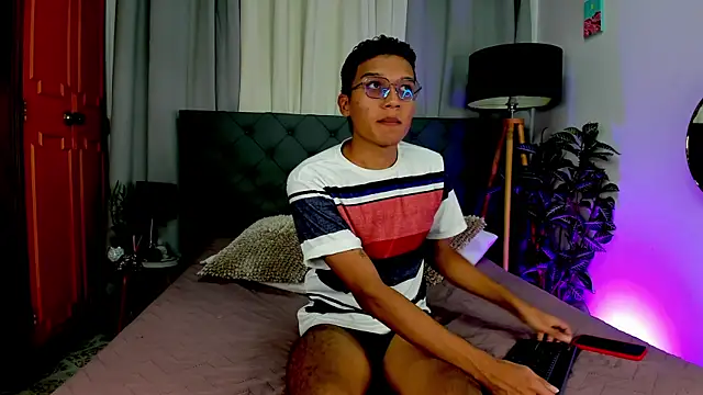 Snapshot of Camilo_Santoss chatting on June 2026 03:18:02 AM Camilo Santoss online show from June 2026 03:18:02 AM
