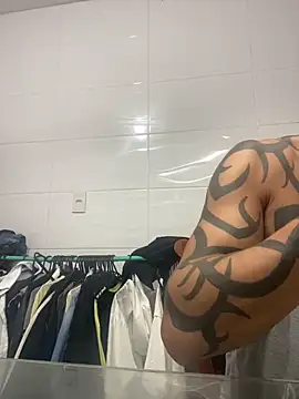 Tatuadomoreno23cm online show from June 2026 12:44:01 AM