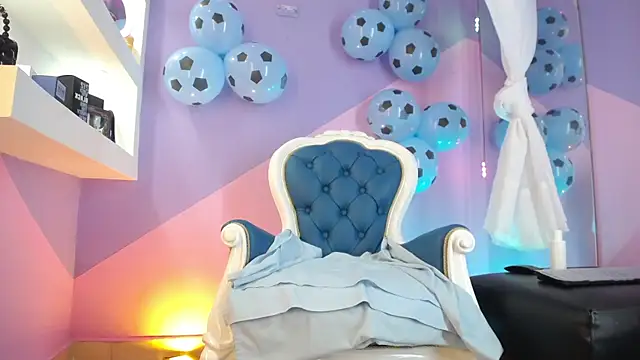 Holly Watson  online show from June 2026 03:48:02 AM
