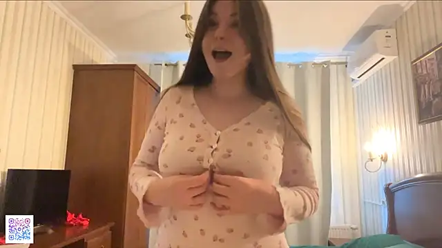 DianeAdams online show from July 2026 04:04:01 PM