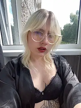 xp blondie online show from June 2026 11:15:01 AM