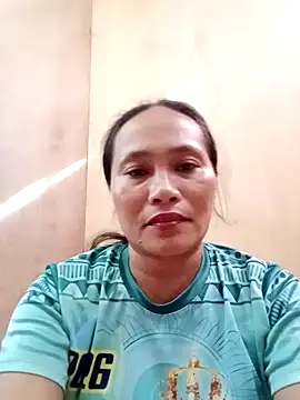 Snapshot of Queenslay chatting on June 2026 07:31:01 AM Queenslay online show from June 2026 07:31:01 AM