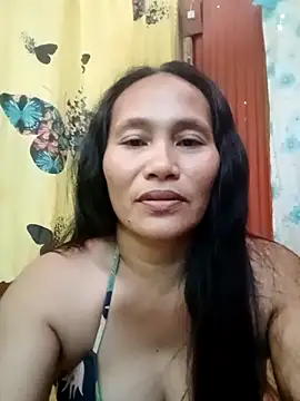 Snapshot of Queenslay chatting on June 2026 12:42:02 AM Queenslay online show from June 2026 12:42:02 AM