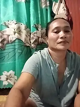 Snapshot of Queenslay chatting on July 2026 10:04:02 AM Queenslay online show from July 2026 10:04:02 AM