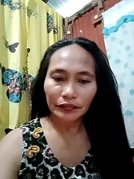 Snapshot of Queenslay chatting on July 2026 10:05:01 PM Queenslay online show from July 2026 10:05:01 PM