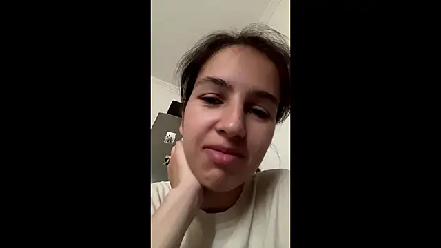 Snapshot of SindyKay chatting on June 2026 05:18:02 AM SindyKay online show from June 2026 05:18:02 AM