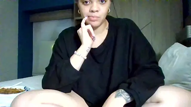 Snapshot of AprilJayyy chatting on June 2026 04:24:01 AM AprilJayyy online show from June 2026 04:24:01 AM