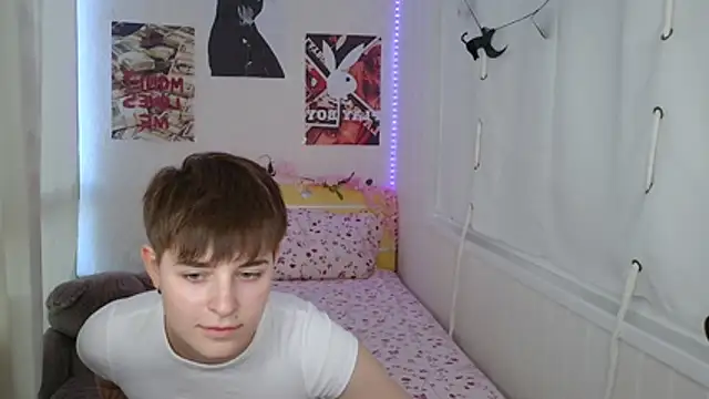 EmyHills online show from July 2026 01:39:02 PM