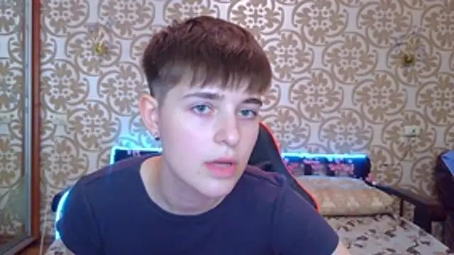 EmyHills online show from July 2026 08:17:01 PM