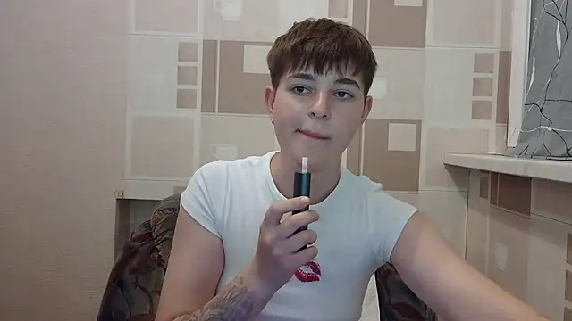 EmyHills online show from July 2026 08:08:02 PM