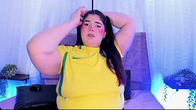 Emilie Jones online show from June 2026 07:41:02 PM