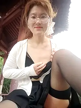 gaoyan880526 online show from June 2026 09:30:02 AM