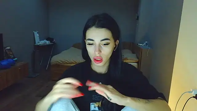 Eva Mersi online show from June 2026 06:19:02 PM