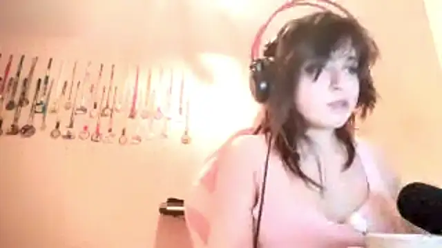 bunnyhoneylovehands online show from June 2026 09:56:02 PM
