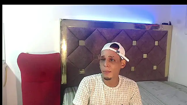 Snapshot of Brendt_Hotx chatting on June 2026 12:01:02 AM Brendt Hotx online show from June 2026 12:01:02 AM